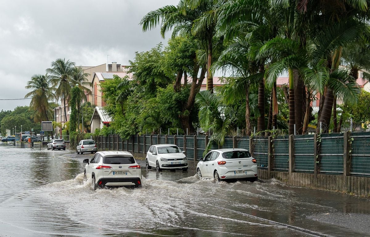 Tempête tropicale Jerry : La Guadeloupe repasse en vigilance orange, un automobiliste retrouvé mort