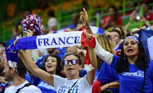 Des supporters de l'équipe de France de hand lors des JO de Rio en 2016