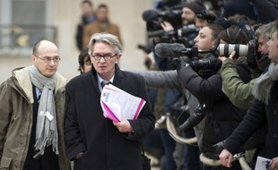 Le secrétaire général de FO, Jean-Claude Mailly, a demandé jeudi à l'Etat d'"intervenir" afin de "retrouver des solutions" pour les 255 salariés de Lejaby qui vont être licenciés, "un véritable drame".