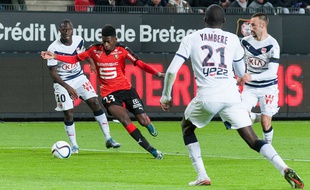 Ousmane Dembélé, ici face à Bordeaux, a les faveurs des pronostics pour jouer n°9 contre Lyon.