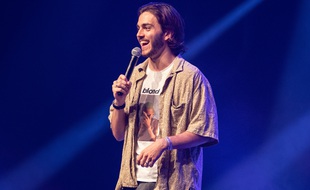 Panayotis Pascot est parti pour près de 100 représentations de son spectacle « Presque »