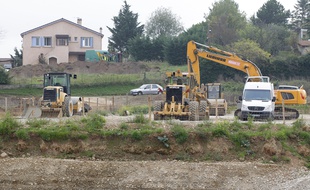 Lyon, le 24 octobre 2012. Les travaux du futur grand stade dit Des Lumières, qui accueilleras l'équipe de foot de l'OL. CYRIL VILLEMAIN/20 MINUTES