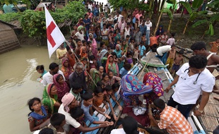 Au moins 700 personnes ont péri dans les inondations liées à la mousson annuelle en Inde, au Népal et au Bangladesh.