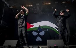 A Rock en Seine, Kneecap soutient la Palestine et critique le gouvernement