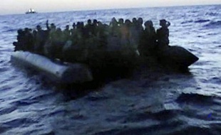 Une nouvelle embarcation transportant 137 immigrés, dont 22 femmes, est arrivée lundi à 03H00 GMT à Lampedusa, la plus proche île européenne de la Libye et de la Tunisie, ont rapporté les médias italiens.