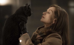 Isabelle Huppert (et un chat) dans «Elle».