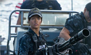 Rihanna dans Battleship, en salles le 11 avril 2012.
