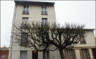 La 14e chambre du tribunal correctionnel de Paris examine à partir de lundi le dossier dit des "filières tchétchènes" dans lequel 26 islamistes présumés sont soupçonnés d'avoir préparé en 2001-2002 des attentats, notamment en France. En décembre 2002, les huit premiers suspects, sous surveillance de la DST (contre-espionnage) depuis plusieurs mois, avaient été arrêtés à La Courneuve et à Romainville (Seine-Saint-Denis).
