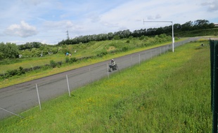 Illustration de motard.