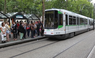 NANTES, le 03/07/2012 Un tram de la TAN