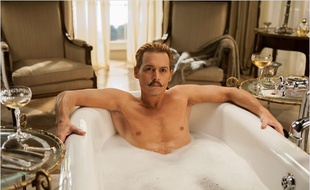 Johnny Depp dans Charlie Mordecai