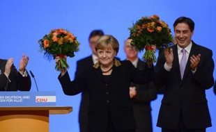 La chancelière allemande Angela Merkel a été réélue mardi à Hanovre (nord) présidente de l'Union chrétienne-démocrate (CDU) avec 97,94% des voix, son meilleur résultat depuis qu'elle dirige le parti.