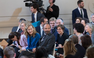 Les membres du gouvernement autour d'Edouard Philippe, le Premier ministre, lors de la conférence de presse d'Emmanuel Macron.