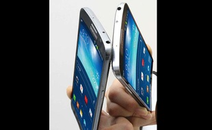Samsung présente son Galaxy Round, le 9 octobre 2013
