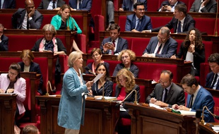 La secrétaire d'Etat aux Personnes Handicapées Sophie Cluzel lors d'une séance de questions au Gouvernement à l'Assemblée nationale.