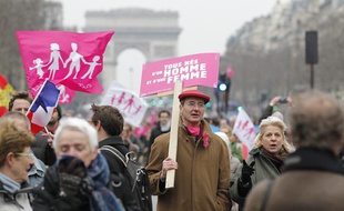 Des milliers de participants à la «Manif pour tous», le 24 mars 2013, à Paris.
