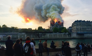 Un incendie a ravagé une partie de la toiture de la cathédrale Notre-Dame de Paris, le 15 avril 2019. 