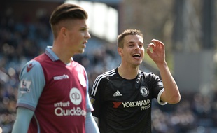 Le défenseur de Chelsea Azpilicueta à Aston Villa, le 2 avril 2016.
