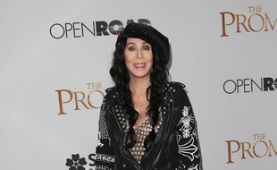 La chanteuse et actrice Cher à Hollywood