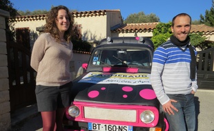 Marine Garnier et Mathieu Guithon participent au 4L Trophy.