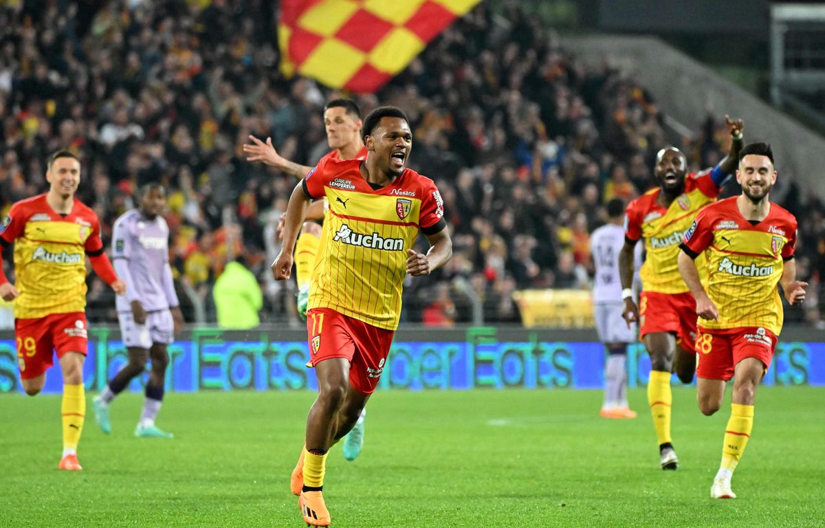 Lens Monaco Quel match ! Le Racing assomme l'ASM et remonte à la 2e place... Revivez la