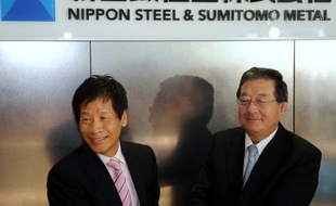 Un géant japonais de l'acier est né lundi avec Nippon Steel & Sumitomo Metal Corporation (NSSMC), deuxième groupe mondial du secteur qui entend damer le pion à ses concurrents chinois et sud-coréens.