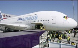 Les stagiaires peuvent prendre virtuellement les commandes d'un Airbus A380.
