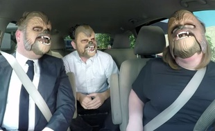 Sketch avec Candace Payne, James Corden et J. J. Abrams pour le «Carpool Karaoke», diffusé le 23 mai 2016 sur CBS, aux Etats-Unis.