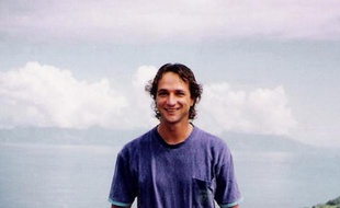 Lancien chef de lex Groupement dIntervention de la Polynésie (GIP) a été mis en examen, lundi à Papeete (mardi à Paris), pour enlèvement, et séquestration en bande organisée dans le dossier JPK, du nom du journaliste Jean-Pascal Couraud, disparu dans des conditions inexpliquées en décembre 1997, a-t-on appris de source judiciaire.