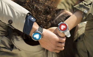 Hyper-connectée, la montre pour enfants permet de garder le contact en toutes circonstances.