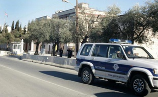 Une voiture de police chypriote à Nicosie, le 6 mars 2007