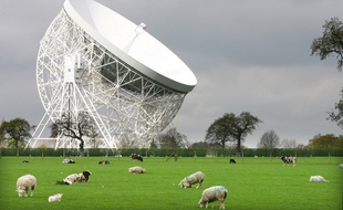 Le télescope Lovell, radiotélescope situé à l'observatoire Jodrell Bank de l'université de Manchester.
