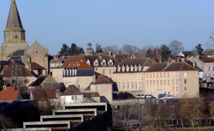 Le parquet de Limoges a annoncé vendredi l'ouverture d'une information judiciaire pour homicide volontaire après le meurtre sauvage d'un gardien de nuit dans un centre de formation à Magnac-Laval (Haute-Vienne) le 10 janvier.