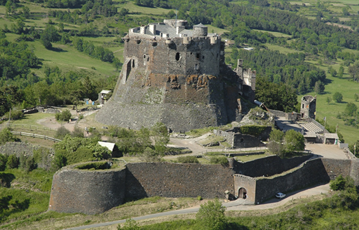 Que Visiter Autour De Besse Et Saint Anastaise Les 8 sites incontournables du Sancy