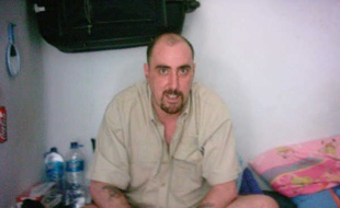 Serge Atlaoui dans sa cellule de prison en Indonésie, en mars 2008.