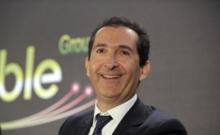 Patrick Drahi, le patron du groupe Altice, maison-mère de Numéricable, le 17 mars 2014 à Paris lors d'une conférence de presse