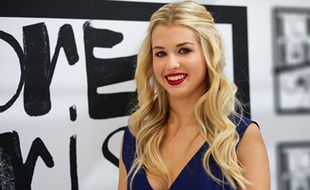 Marie Lopez, alias EnjoyPhoenix.
