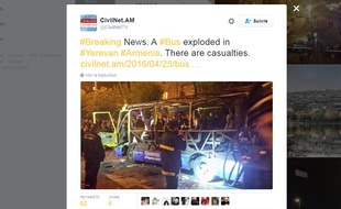 Capture d'écran d'un tweet du site d'information Civilnet.am, qui montre une photo de l'explosion d'un bus à Erevan, le 25 avril 2016.