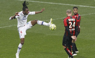 Remplaçant Samuel Umtiti suspendu samedi, Bakary Koné a une nouvelle fois démontré qu'il ne pouvait être un recours fiable pour l'OL en concédant un penalty en fin de rencontre.