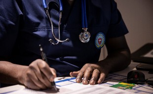 Image d'illustration d'un médecin.