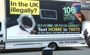 Capture d'écran d'un compte twitter qui montre la photo d'un des camions anti-clandestins qui circulent à Londres, le 1er août 2013.