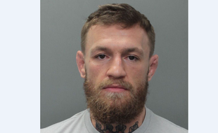 Connor McGregor photographié par la police de Miami.