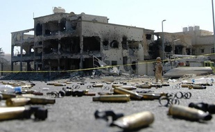 L'Arabie saoudite, engagée dans une lutte sans merci contre Al-Qaïda, a annoncé dimanche avoir démantelé deux cellules du réseau qui prévoyaient des "attentats terroristes" contre des Saoudiens et des étrangers à Ryad et à Jeddah, la deuxième ville du pays.