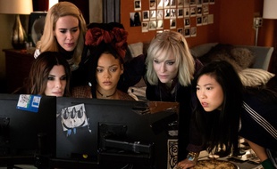 De gauche à droite : Sandra Bullock, Sarah Paulson, Rihanna, Cate Blanchett et Awkwafina dans «Ocean's 8».