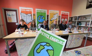 Strasbourg le 19 juin 2015. Présentation des Petits Charlies, initiatives pour le Vivre ensemble des collégiens. En présence du recteur JP Gougeon, du maire Roland Ries et Mathieu Cahn adjoint au maire
