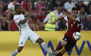 Patrice Evra lors de la défaite de l'équipe de France en Albanie (1-0), le 13 juin 2015.