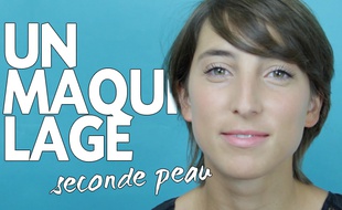 Un maquillage discret, frais et naturel.