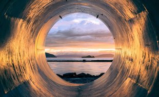 Les eaux usées non traitées ont été rejetées dans la mer. Photo d'illustration