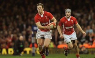 Sans même avoir pris le temps de fêter son triomphe dans le Tournoi des six nations, le rugby gallois se déchire à propos du départ pour l'Angleterre de son grand espoir George North, dernier épisode en date de l'exode des meilleurs joueurs hors de la Principauté.