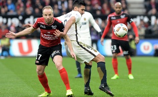 Étienne Didot, ici avec Guingamp contre Monaco en 2017, est aujourd'hui le deuxième joueur en exercice le plus capé de L1.